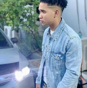 Meet your Posher, Anel